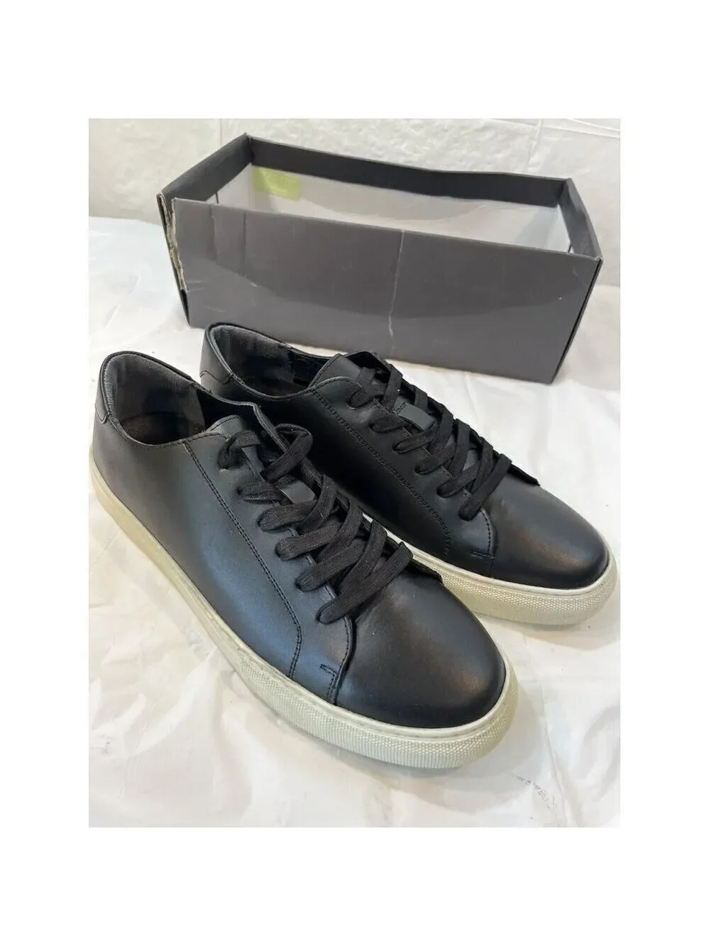 Lindbergh Mens Size 9.5 Black Leather Sneaker Style: 30-92000US